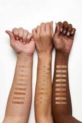 Satin Smoothing Fluid Foundation - 28 Taupe - Concealing Foundation 34 ml - 3