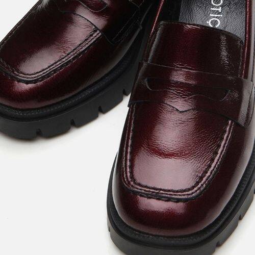 Women's Patent Leather Burgundy Classic Heel Loafer - 3